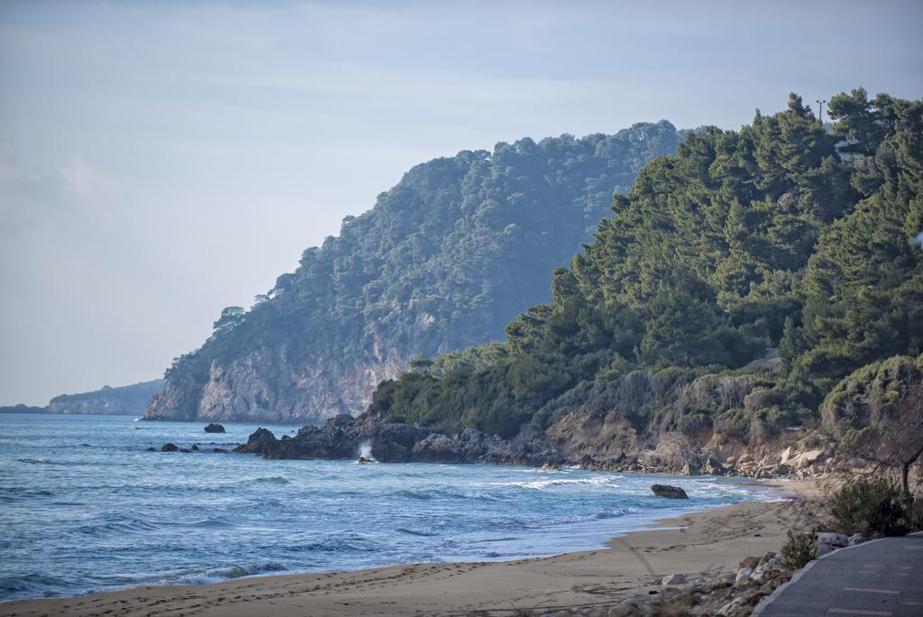 Villa Giovanni Paralia Vrachou Buitenkant foto