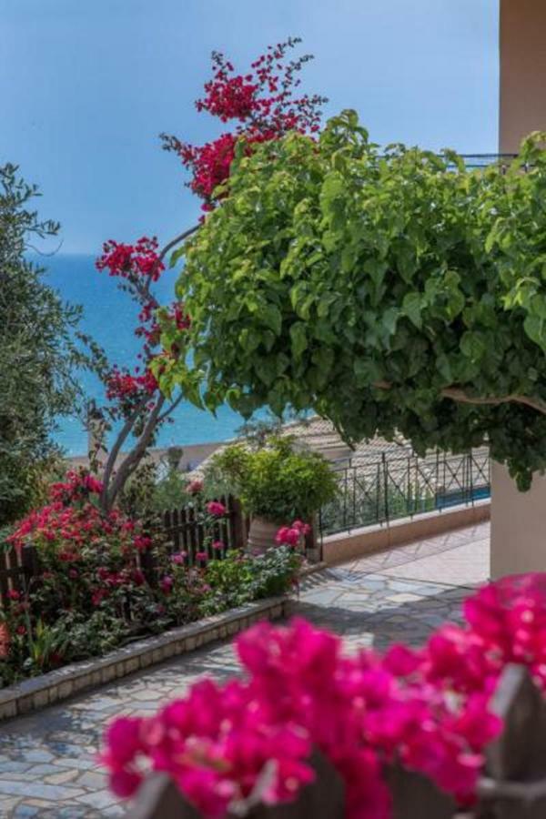 Villa Giovanni Paralia Vrachou Buitenkant foto